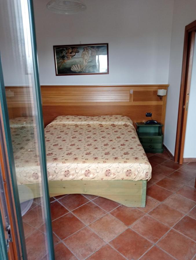 Hotel Sottovento Sant'Egidio del Monte Albino Exteriér fotografie