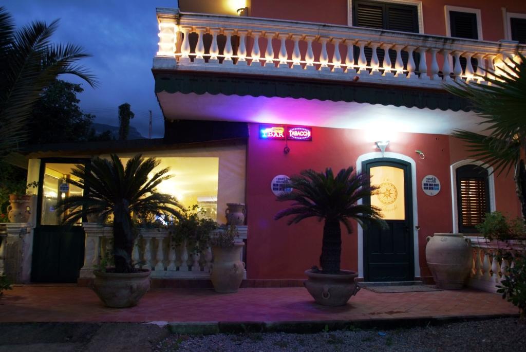 Hotel Sottovento Sant'Egidio del Monte Albino Exteriér fotografie