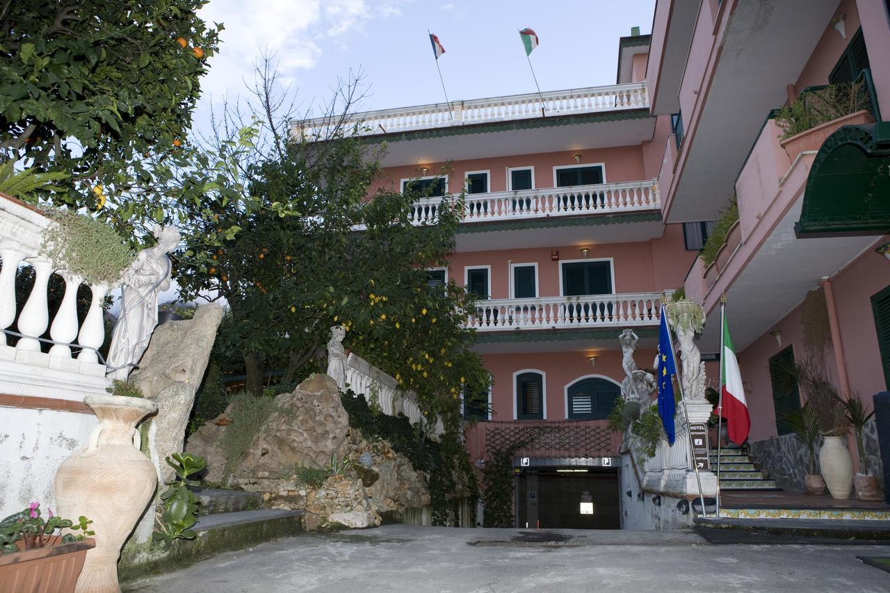 Hotel Sottovento Sant'Egidio del Monte Albino Exteriér fotografie