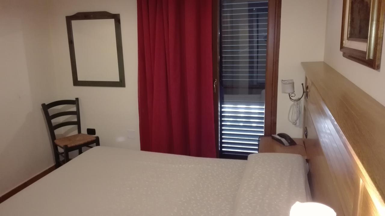 Hotel Sottovento Sant'Egidio del Monte Albino Exteriér fotografie