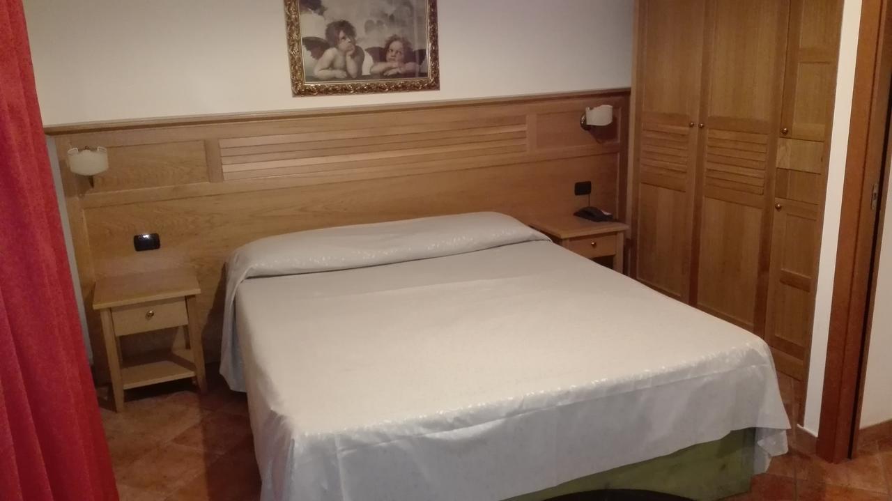 Hotel Sottovento Sant'Egidio del Monte Albino Exteriér fotografie
